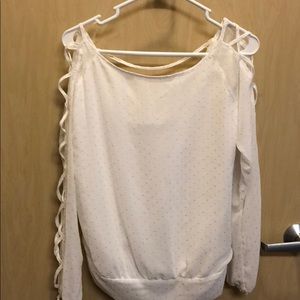 Cute white shirt with gold detail